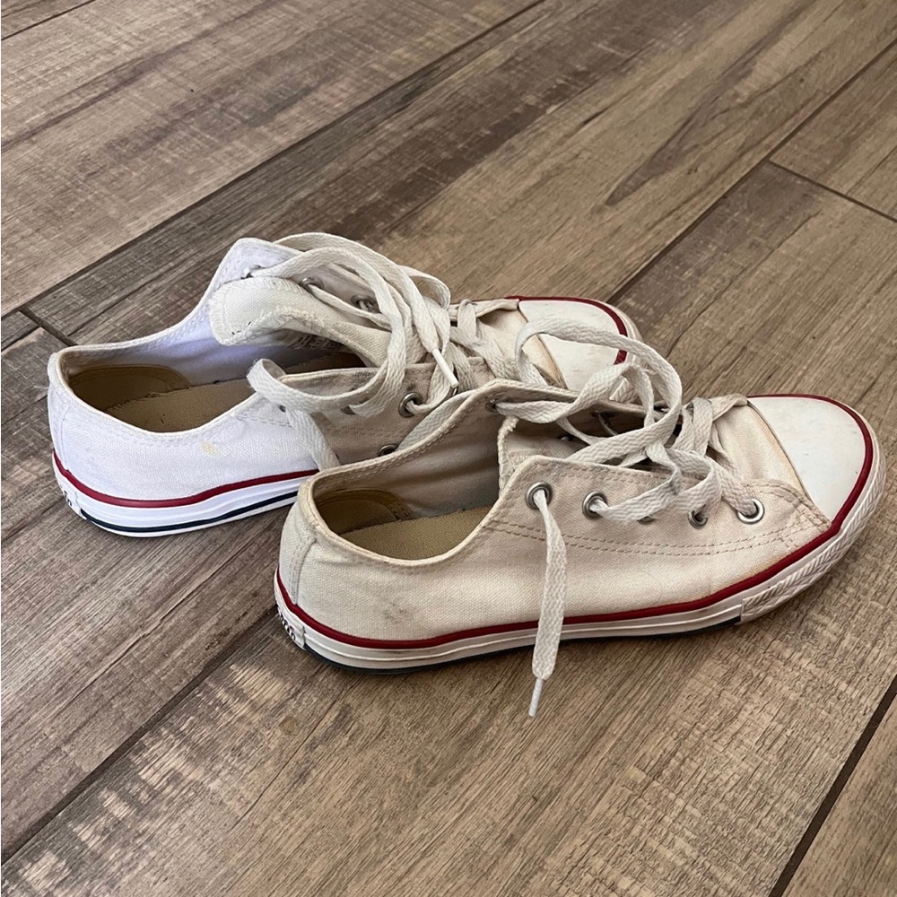 Converse Low Top Kids Size 3